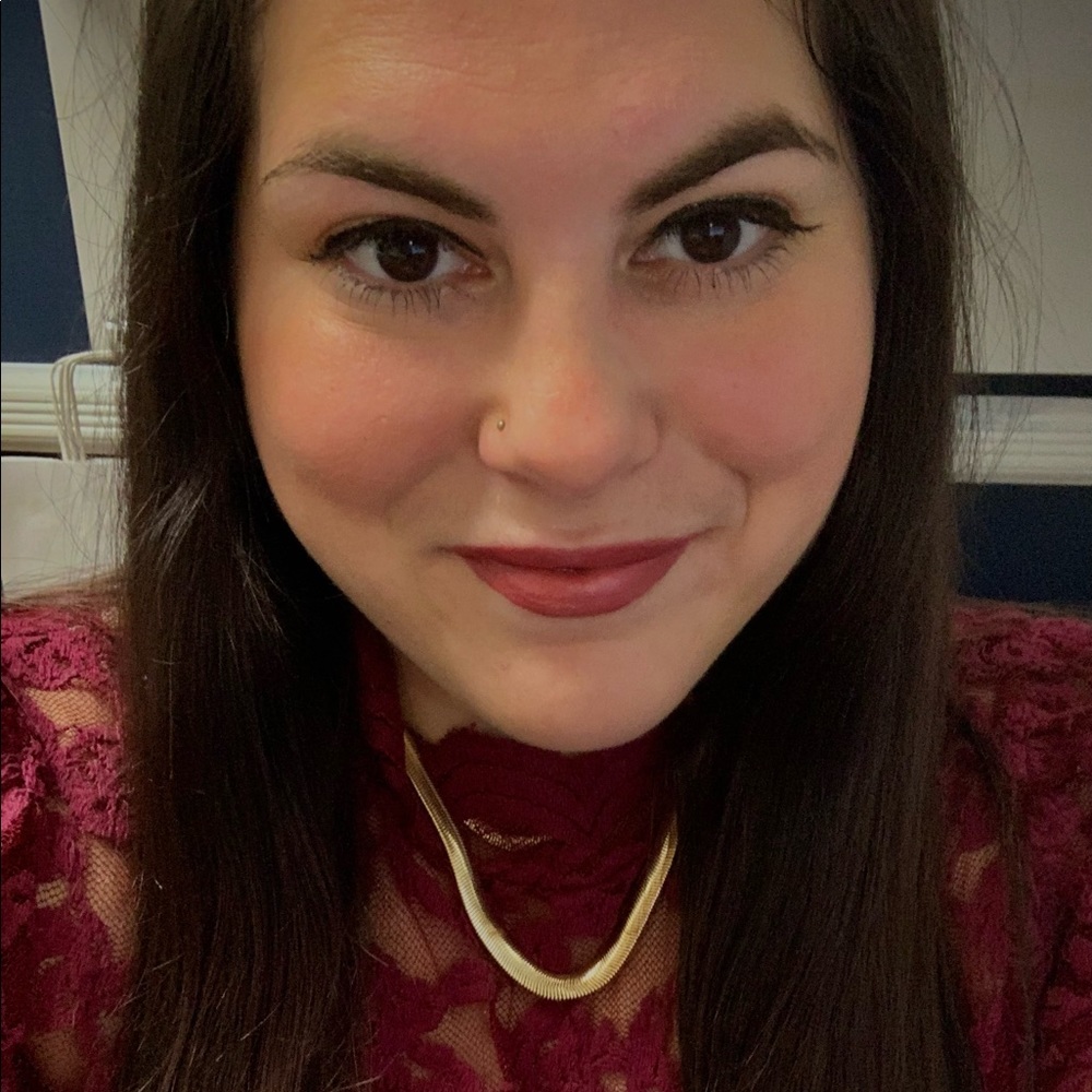 Meet your Posher, Stacy